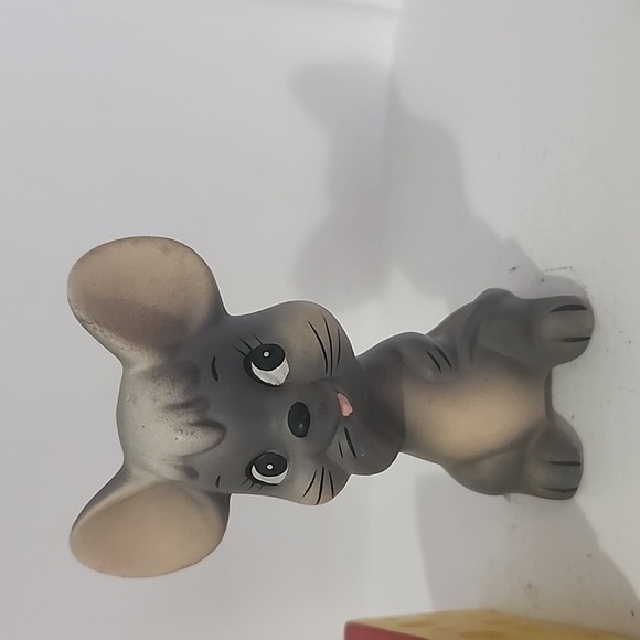 Anthropomorphic Mouse with Cheese Salt and Pepper Shakers - Mid Century - Picture 3 of 4